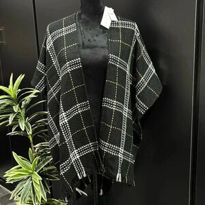 LOFT Knit Wrap Black/White/Tan plaid,Fall/winter warmth